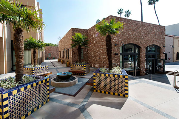 Playhouse Plaza - Courtyard